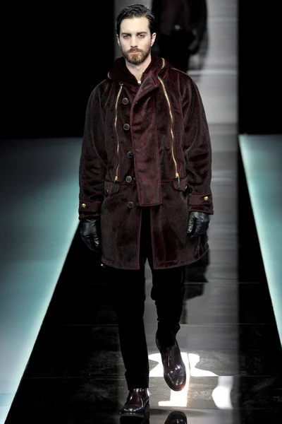 Look 29